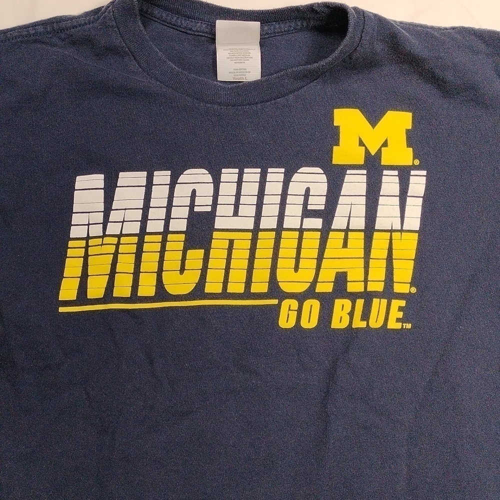 U of M youth large sized t shirt
